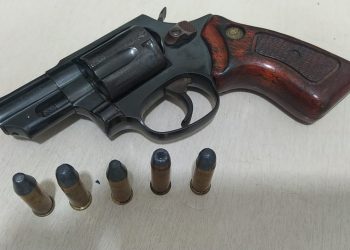 Homem armado é detido no Centro de Pedro Canário