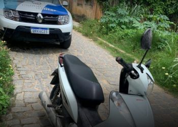 Após perseguição e troca de tiros PM recupera motocicleta roubada e prende elemento em São Mateus
