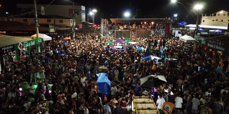 Tribunal de Contas aponta 14 municípios que não proibiram eventos no Carnaval
