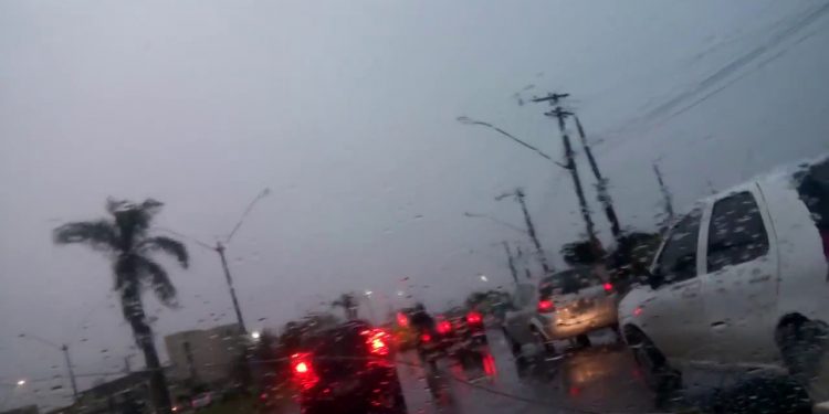 Alerta de granizo e tempestade para todo o ES; chuva deve continuar até o final do mês