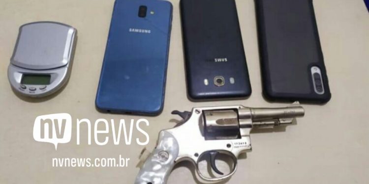 Três homens são presos acusados de ostentarem armas de fogo no Bom Sucesso em São Mateus