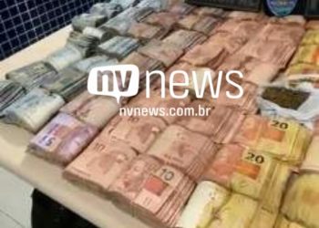 Suspeito de chefiar o tráfico de drogas em Interlagos é preso com R$ 170 mil escondido no teto