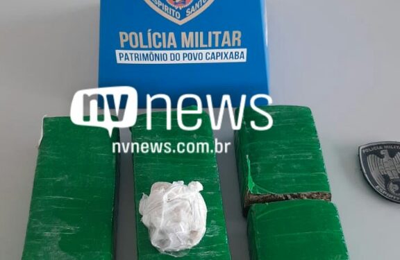 Casal é apreendido 04 tabletes de maconha e crack dentro de veículo em Santana, Distrito de Conceição da Barra