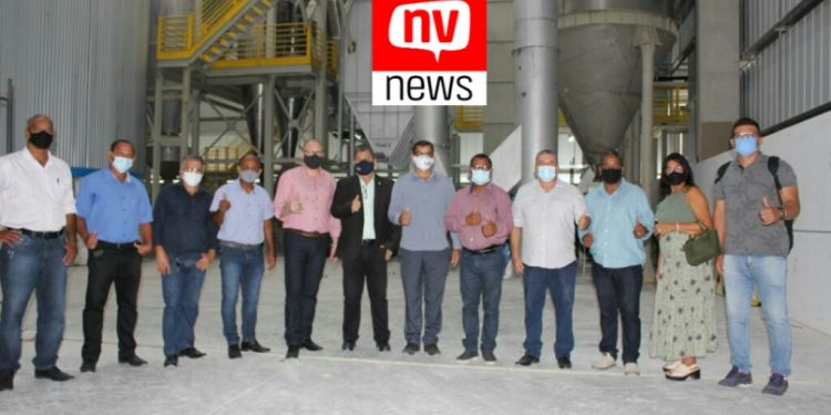 Em visita á Oxford, vereadores mateenses conhecem projeto de expansão da fábrica