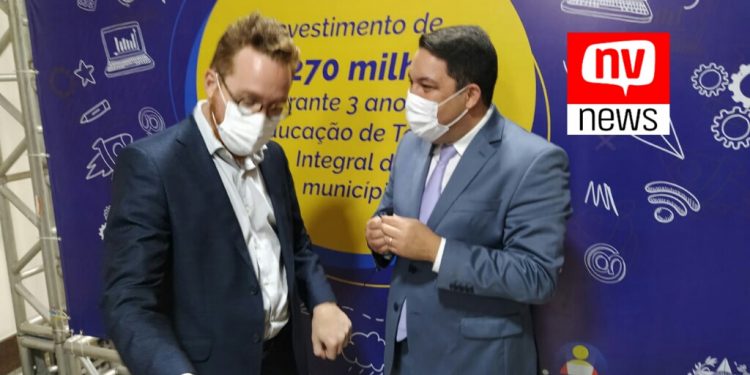 Governo começa a entregar hoje (03), em escola da Serra, computadores para alunos da rede pública