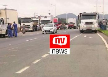 Caminhoneiros fazem paralisações no ES contra preços dos combustíveis