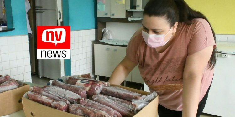 Merenda escolar: Prefeitura de São Mateus didtribui cerca de 14 toneladas de carne para as escolas municipais