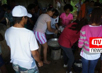Estudantes de escola rural participam de oficina em farinheira em Jaguaré