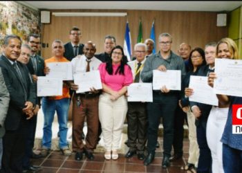 Câmara de São Mateus presta homenagens a motoristas profissionais