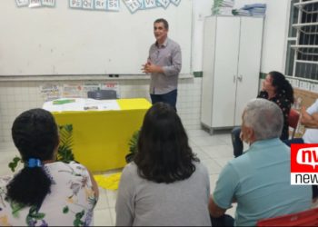 Prefeito Marcos Guerra de Jaguaré apesenta projeto de construção da quadra poliesportiva em Vargem Grande