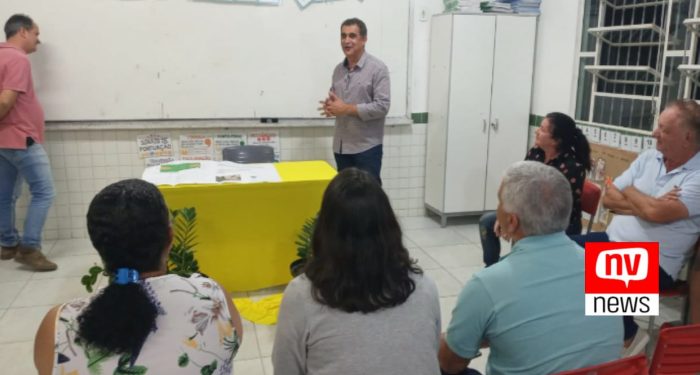 Prefeito Marcos Guerra de Jaguaré apesenta projeto de construção da quadra poliesportiva em Vargem Grande