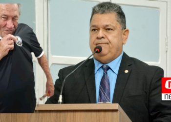 Presidente da Câmara de São Mateus, homenageia o tio Joathan Fundão