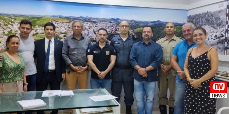 São Gabriel da Palha: Segurança nas escolas é tema de reunião do prefeito Tiago Rocha com autoridades locais