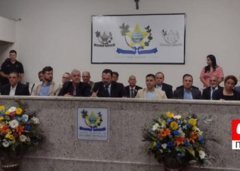 Solenidade de entrega de títulos de cidadão gabrielense reúne autoridades e população em  cerimônia emocionante