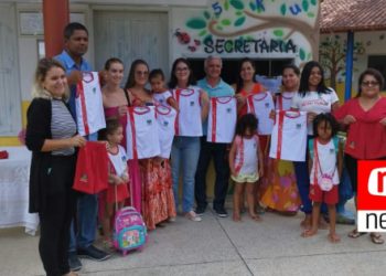 Prefeito Elder Sossai prossegue com entrega de uniformes escolares em Jaguaré