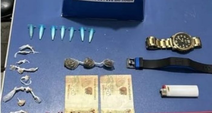 Traficante com mandado de prisão em aberto e comparsa são presos em flagrante no bairro Palmital em Jaguaré