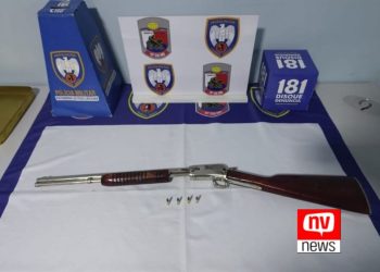 Acidente de trânsito envolvendo viatura policial, resulta em apreensão de arma de fogo em Pinheiros