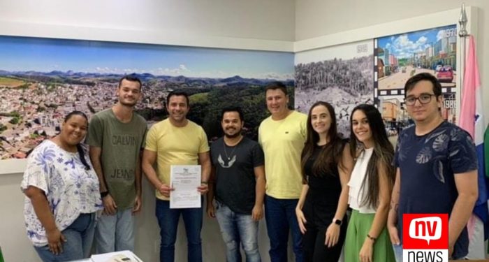 Tiago Rocha assina repassa de quase R$ 200 mil para transporte universitário em São Gabriel da Palha