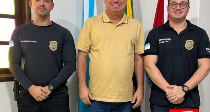 Prefeito de Vila Valério recebe primeiro delegado titular da Polícia Civil do município