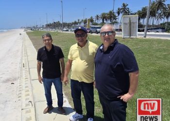 Prefeito de Conceição da Barra busca soluções para erosão costeira em visita técnica a Maceió