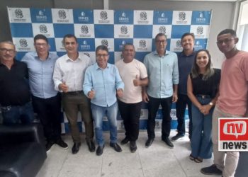 Prefeito de Jaguaré Marcos Guerra e presidente do DER-ES Freitas, discutem melhorias no trânsito do município