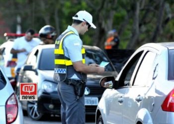 Homem é preso por alertar sobre blitz em grupo de mensagens no ES