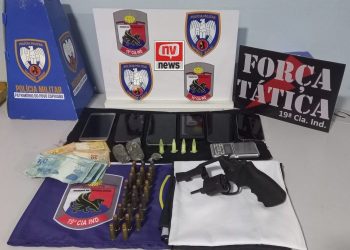 Dois homens são presos por tráfico de drogas e porte ilegal de arma em Pinheiros