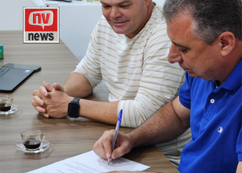 Vila Valério anuncia reajuste salarial histórico e pagamento de bônus para servidores da Educação