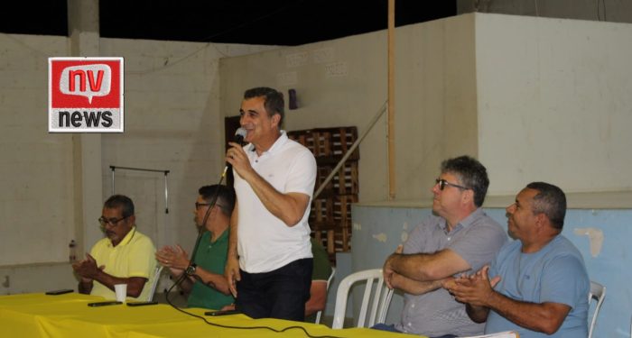 Marcos Guerra realiza entrega de títulos de regularização fundiária