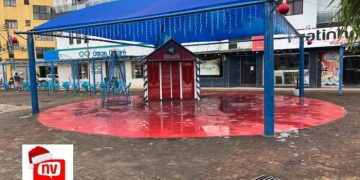 População fica chocada ao saber que apenas a decoração da Casinha do Papai Noel custou R$ 19 mil aos cofres públicos em São Gabriel da Palha