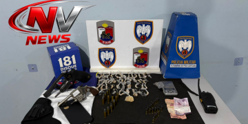 Operação em Pinheiros prende suspeito com mandado em aberto e apreende armas e drogas