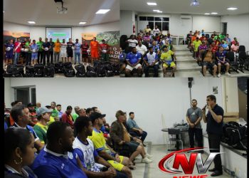 Prefeito  Marcos Guerra entrega uniformes às equipes da 2ª Divisão e categoria Veteranos em Jaguaré