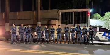 Ação da Polícia Militar encerra evento irregular com apreensão de drogas e menores em Pinheiros